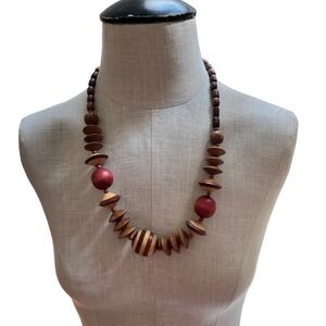 Women's Handcarved wooden bead necklace 12.5"